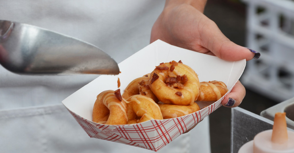 Maple Bacon Mini Donuts at Eat The Street: Bacon Maple Bacon Mini Donuts at Eat The Street: Bacon